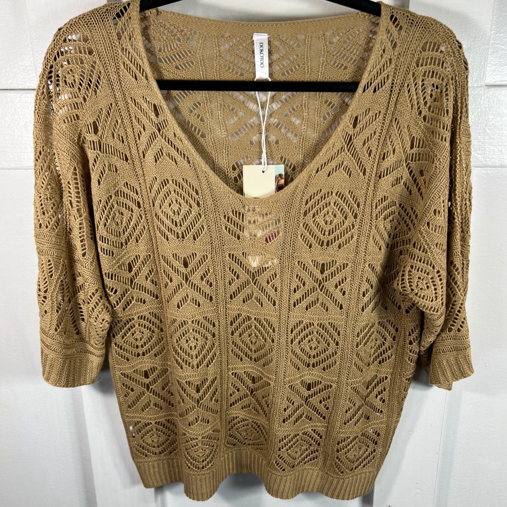 Dokotoo Womens Tan Open Knit V-Neck Geometric Crochet Sweater Size Small NWT